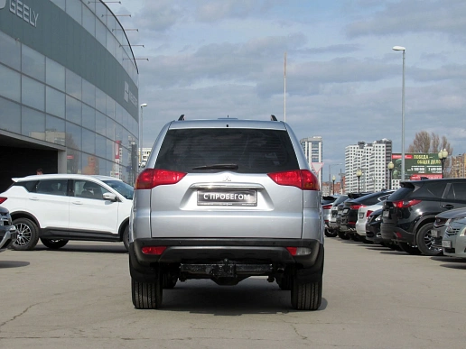 Купить Митсубиси Паджеро Спорт 2011г.