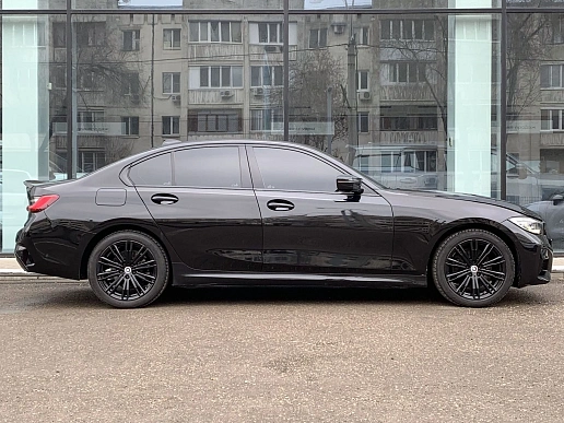 Купить БМВ 3 серия 2019г.