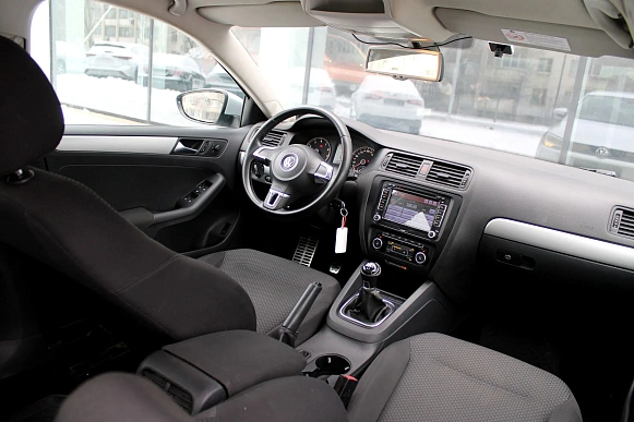 Купить Фольксваген ДЖетта 2012г.