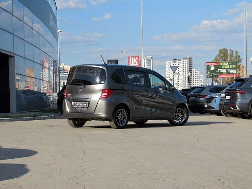 Купить Хонда Фрид 2009г.