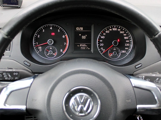 Купить Фольксваген ДЖетта 2012г.