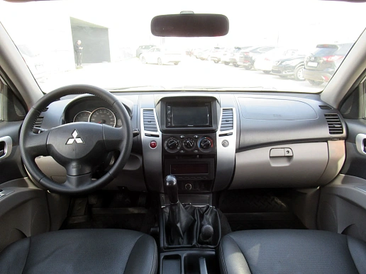 Купить Митсубиси Паджеро Спорт 2011г.