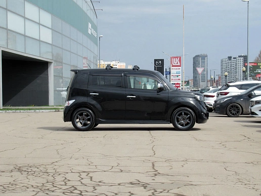 Купить Тойота бБ 2011г.