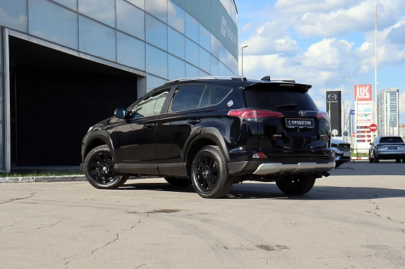 Купить Тойота Новый RAV4 2018г.