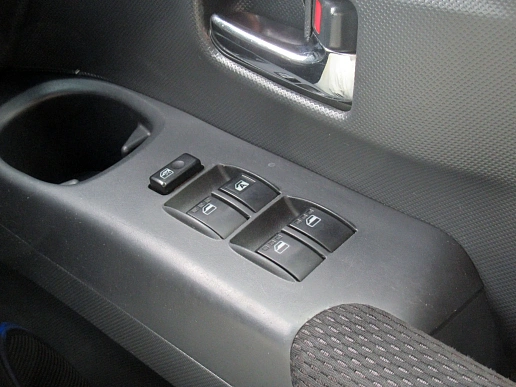 Купить Тойота бБ 2011г.