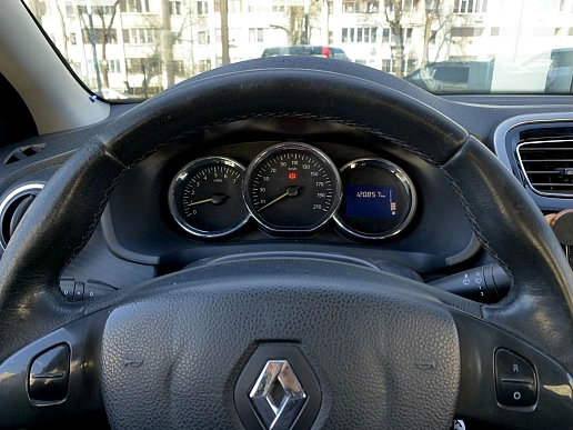 Купить Рено Логан 2014г.