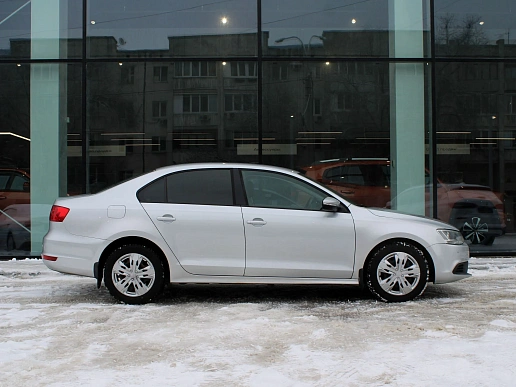 Купить Фольксваген ДЖетта 2012г.